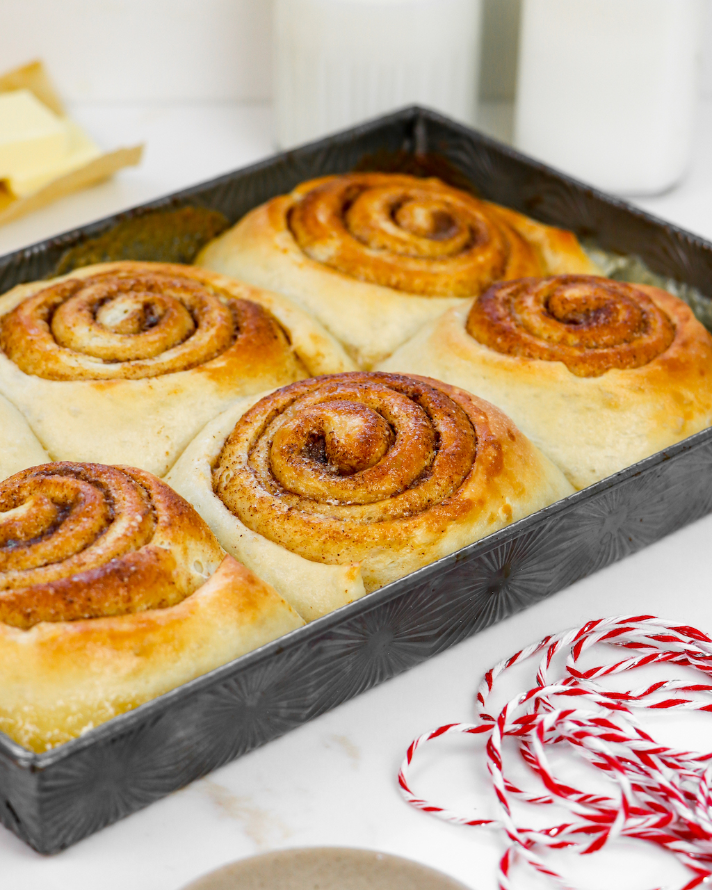 1Hour Soft Cinnamon Rolls (Heavy Cream Hack)